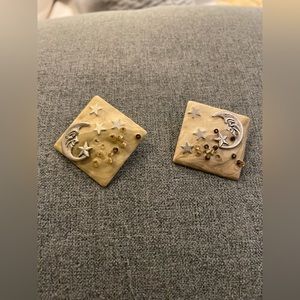 Metal moon earrings